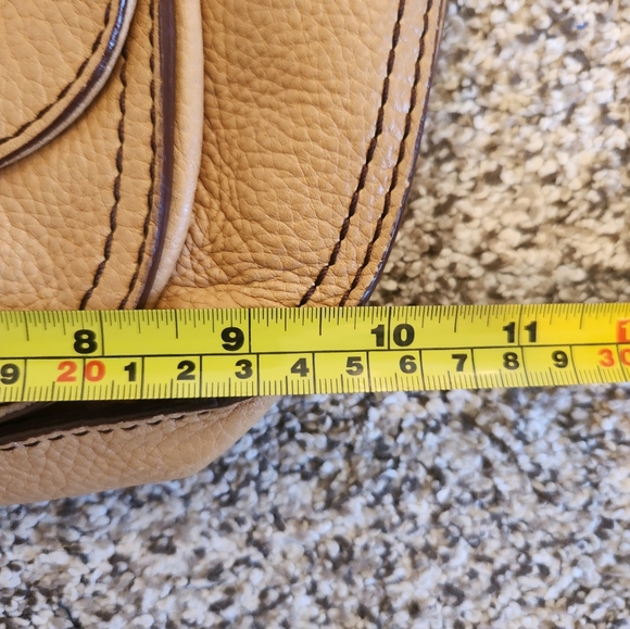 Ugg leather Crossbody purse - Picture 9 of 12